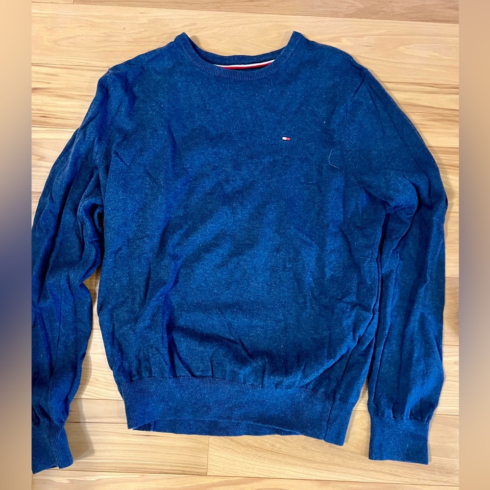 Tommy Hilfiger size medium men’s sweater